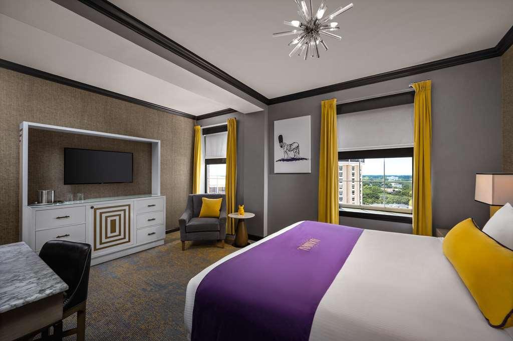 The Admiral Hotel Mobile Bilik gambar