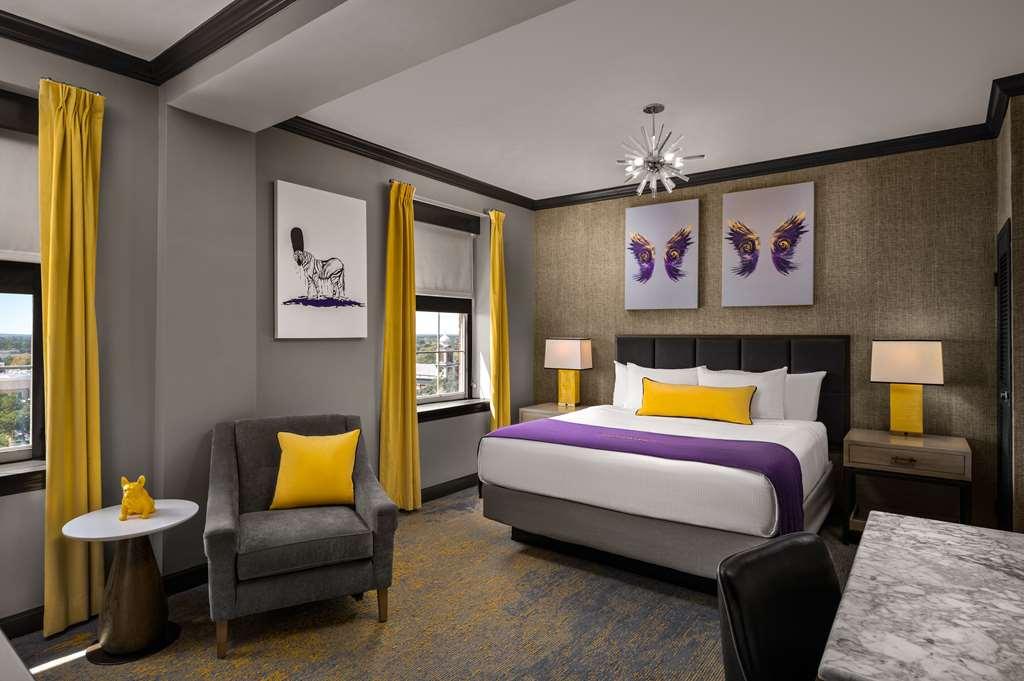 The Admiral Hotel Mobile Bilik gambar