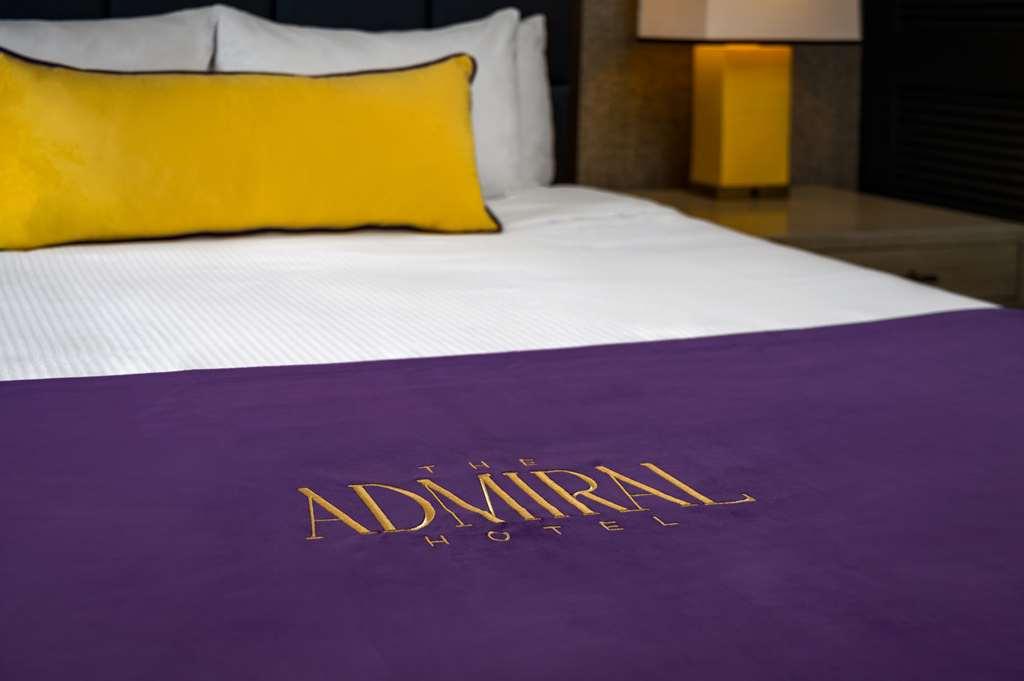 The Admiral Hotel Mobile Bilik gambar